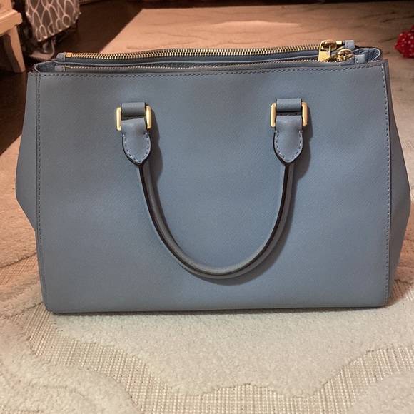 Powder Blue Micheal Kors Satchel. - Picture 3 of 6